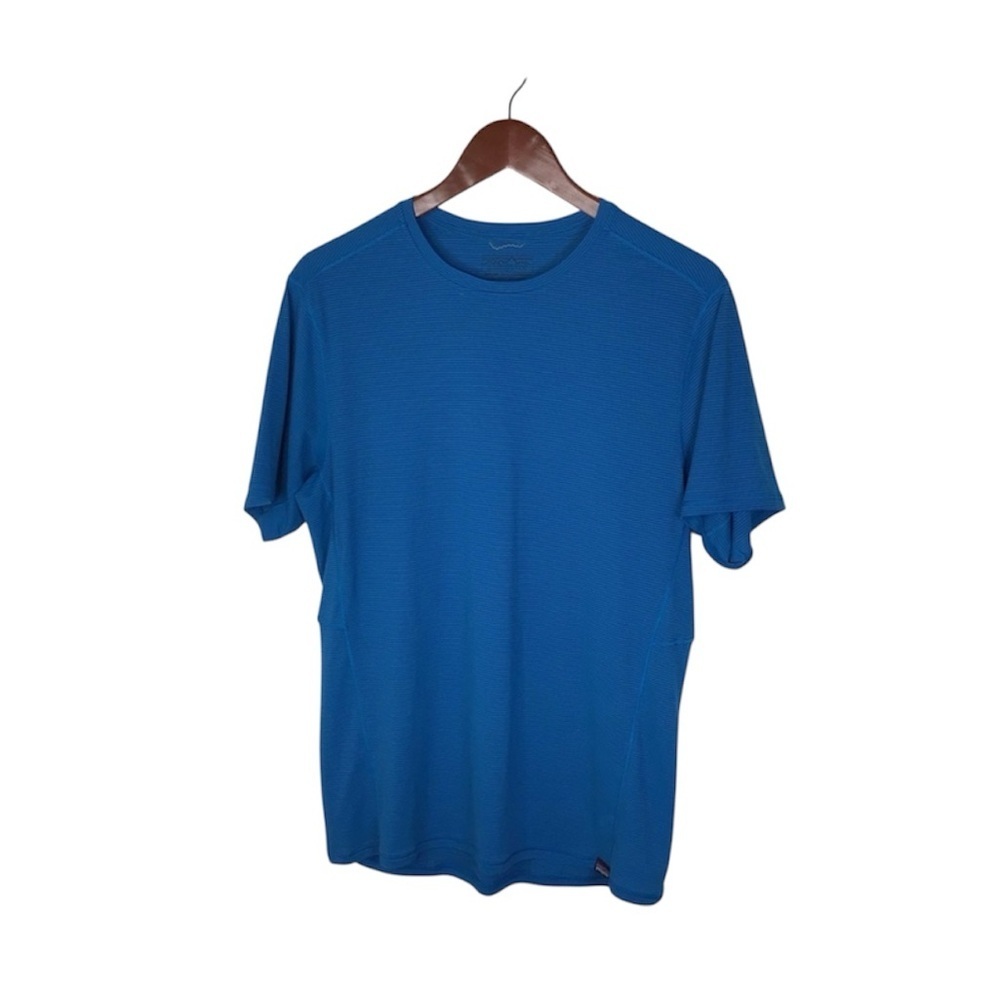 Patagonia Capilene Cool Daily T-Shirt in Blue Size Medium.
